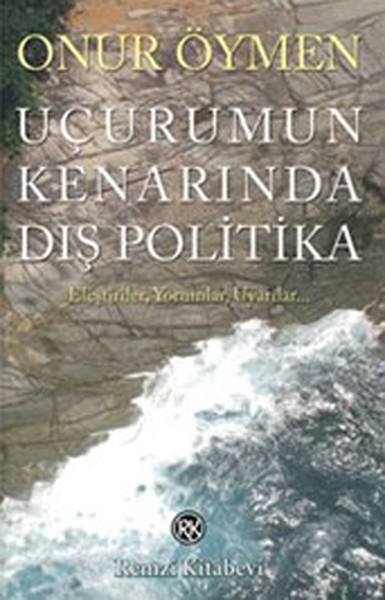 Uçurumun Kenarında Dış Politika kitabı