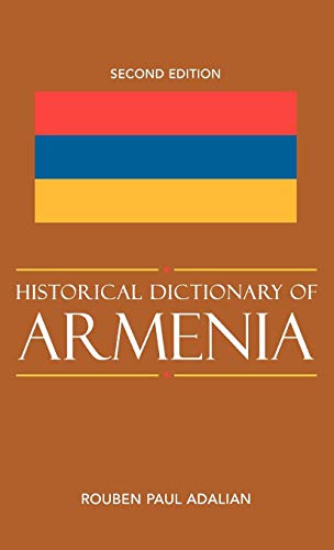 Hayots Dzadzganunneri Pararan = Dictionary of Armenian Pseudonyms kitabı